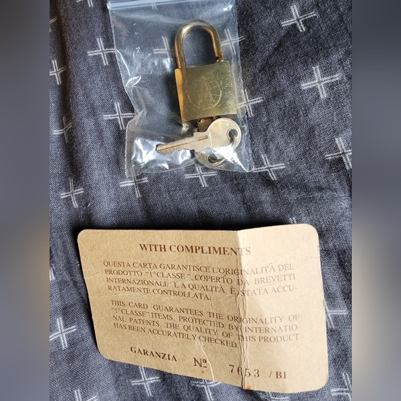 Alviero Martini bag - Picture 7 of 14